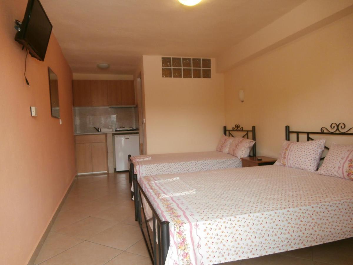 Villa Finikas Vrasná Zewnętrze zdjęcie