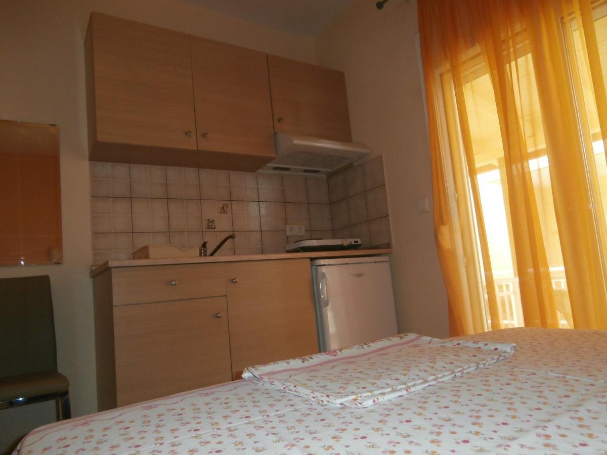Villa Finikas Vrasná Zewnętrze zdjęcie