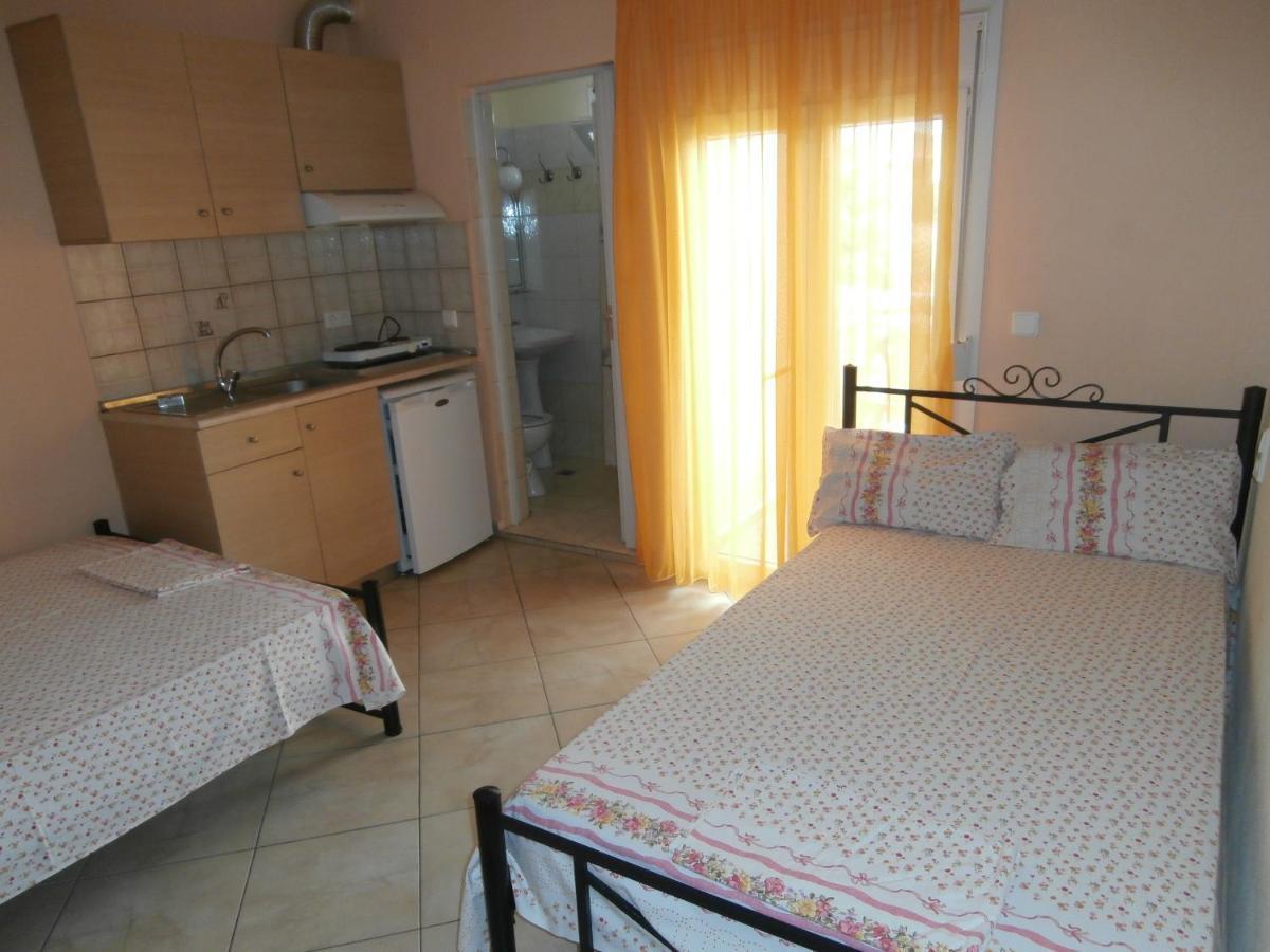 Villa Finikas Vrasná Zewnętrze zdjęcie