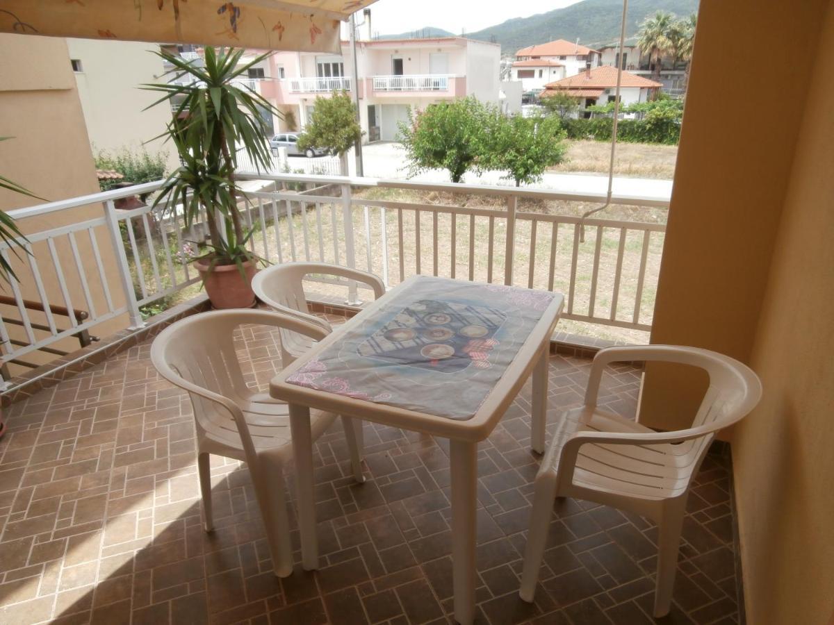 Villa Finikas Vrasná Zewnętrze zdjęcie